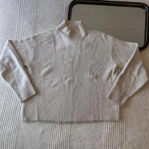 Women Pullover Turtle Neck Sweater Off White Uniqlo Wool Blend